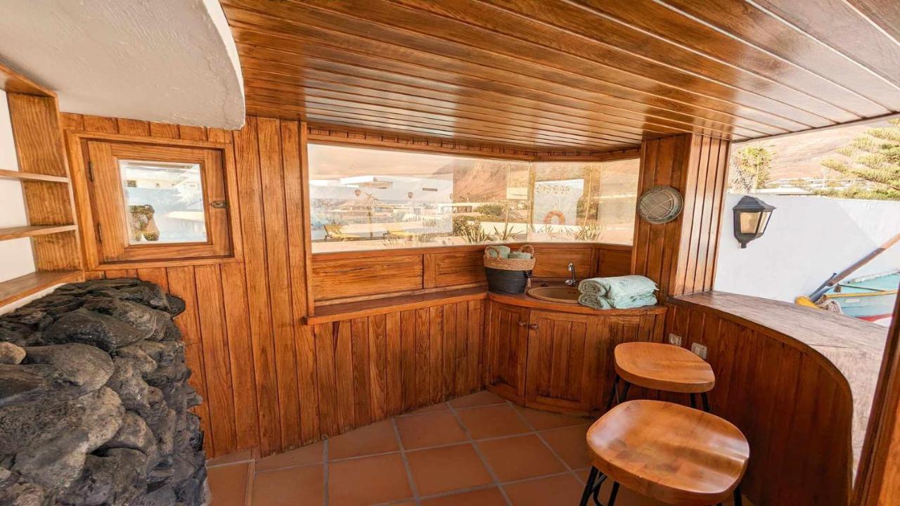 Bungalow Allende Famara Con Piscina Privada Y Ac Exteriör bild