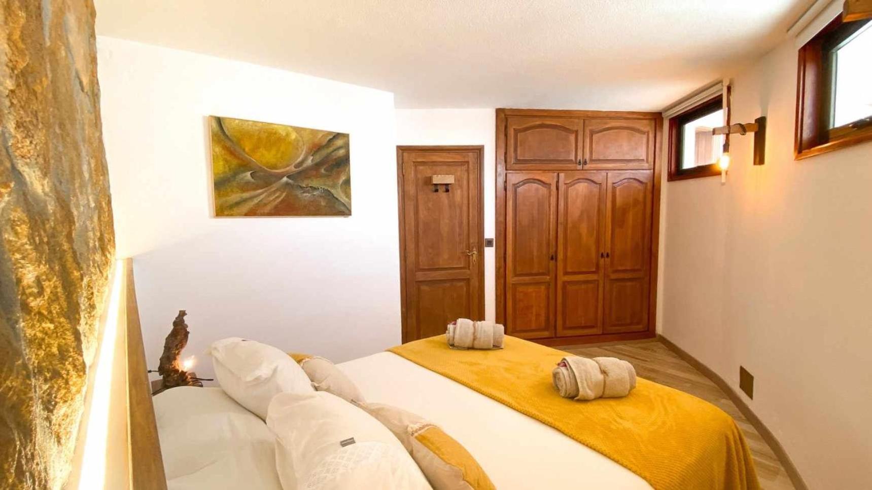 Bungalow Allende Famara Con Piscina Privada Y Ac Exteriör bild