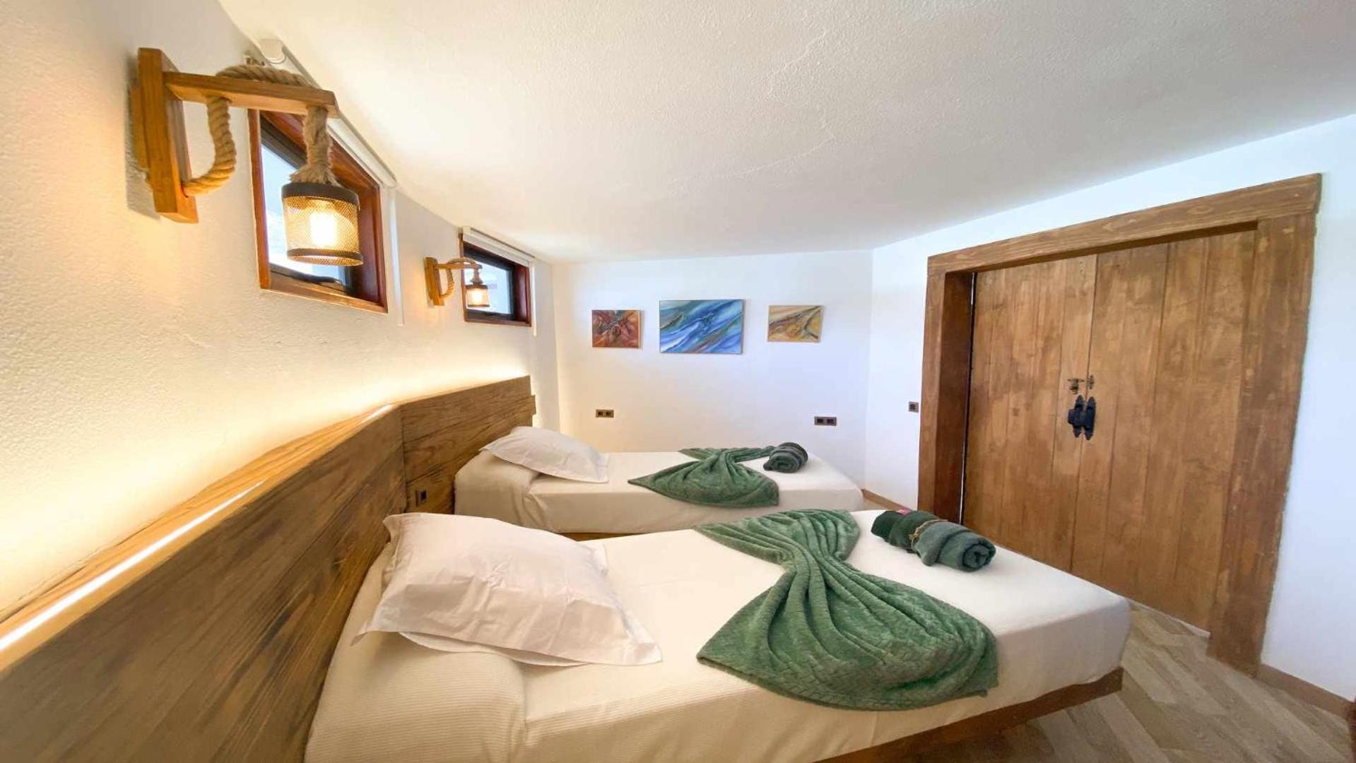 Bungalow Allende Famara Con Piscina Privada Y Ac Exteriör bild