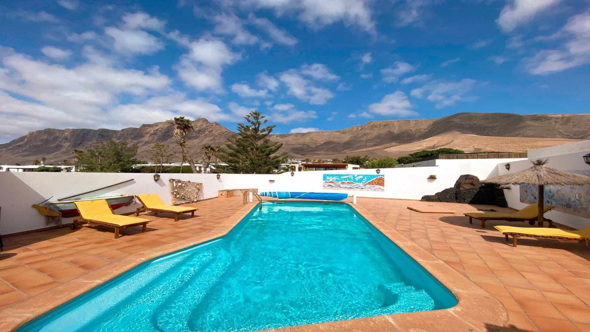 Bungalow Allende Famara Con Piscina Privada Y Ac Exteriör bild